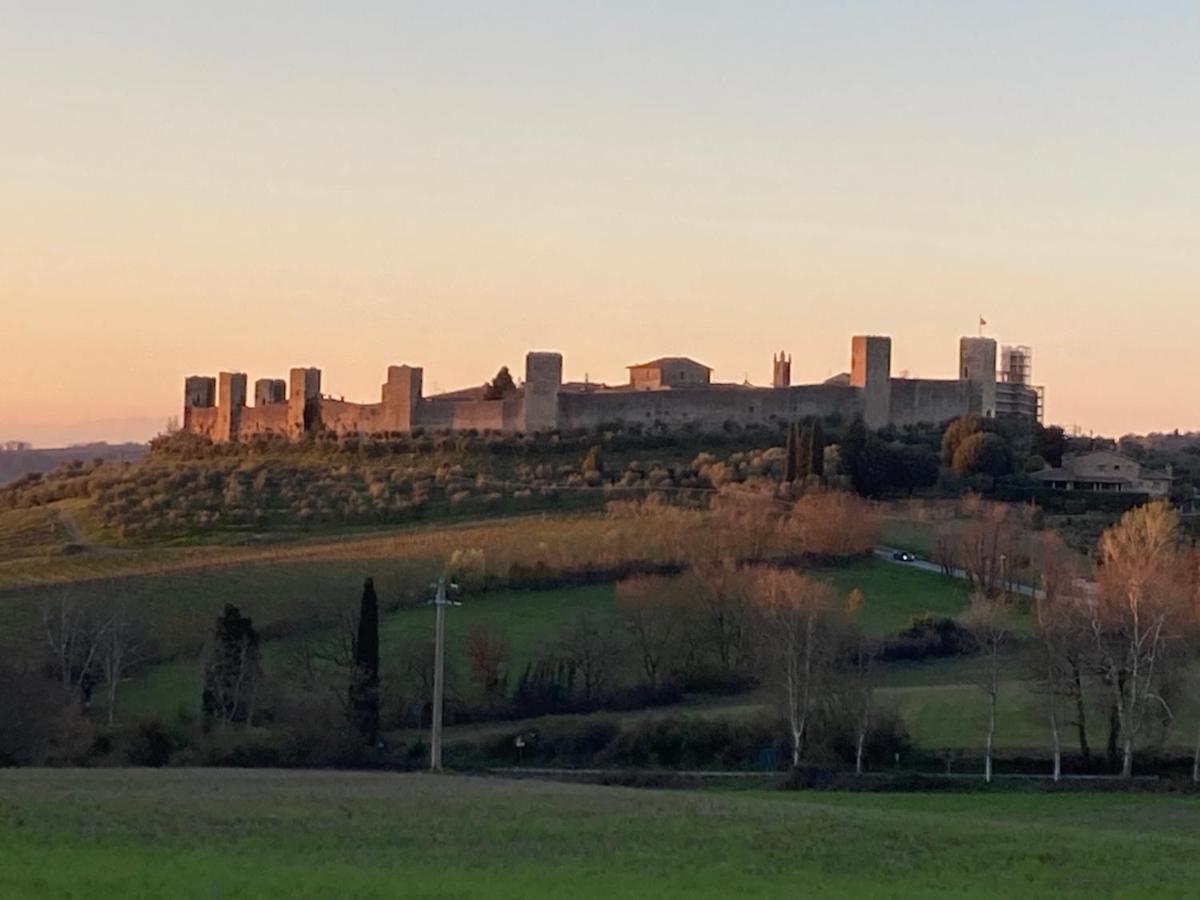 Вілла Monteriggioni Castello Екстер'єр фото