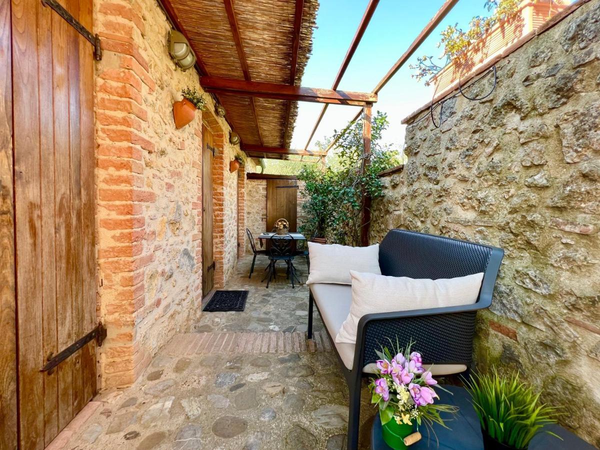 Вілла Monteriggioni Castello Екстер'єр фото